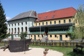 Гостиница Gasthof Hertigswalde  Зебниц